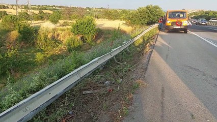 Tırın dorsesi uçurumda asılı kaldı: O anlar anbean kamerada