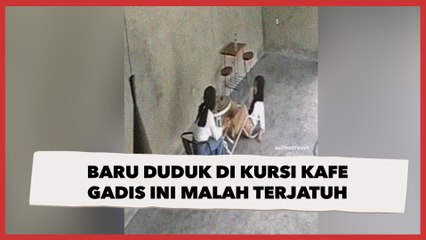 Apes! Baru Duduk di Kursi Kafe Gadis Ini Malah Terjatuh, Warganet: Mleyot