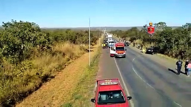 Ciclista tem traumatismo craniano após colidir com traseira de caminhão, em Sobradinho