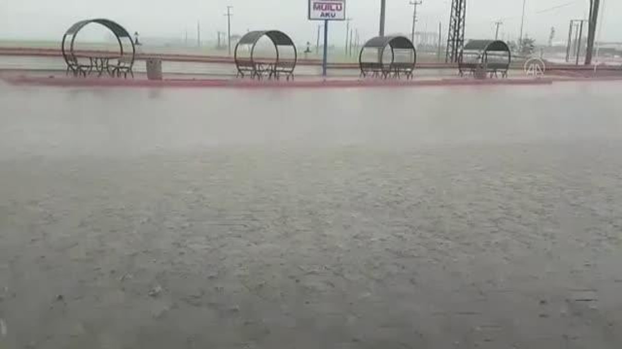 Dolu ve sağanak etkili oldu