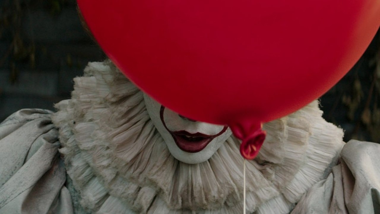 Stephen Kings Es - Gruseliger Trailer bringt Horror-Clown Pennywise zurück