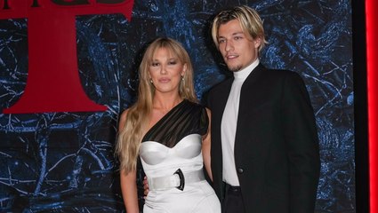 Mit Knutschfoto: Süße Liebeserklärung von Millie Bobby Brown an ihren Jake