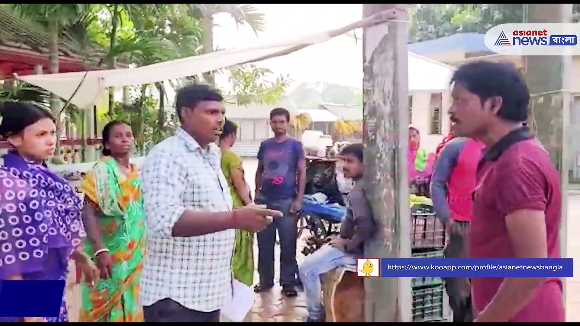 হাসপাতালের সামনে স্ত্রীকে বাটাম দিয়ে মারল স্বামী, ঋণের কিস্তির টাকা নিয়ে প্রকাশ্যে দাম্পত্য বিবাদ 