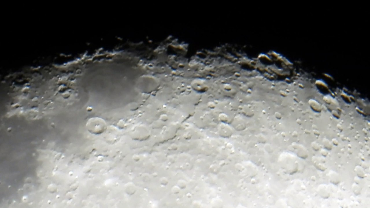 luna iluminada al 81%