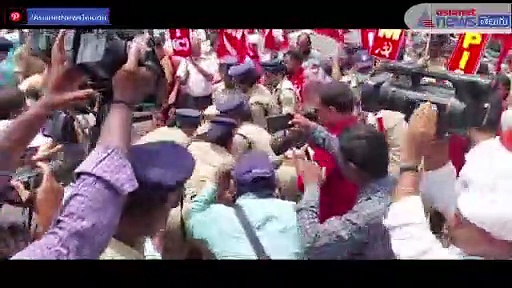 వామపక్షాల జివిఎంసి ముట్టడి ఉద్రిక్తం... మహిళల్ని ఈడ్చుకుంటూ తీసుకెళ్లిన పోలీసులు   