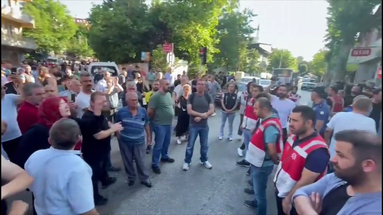 Tokayköylü yurttaşlardan AKP'li belediyeye tepki