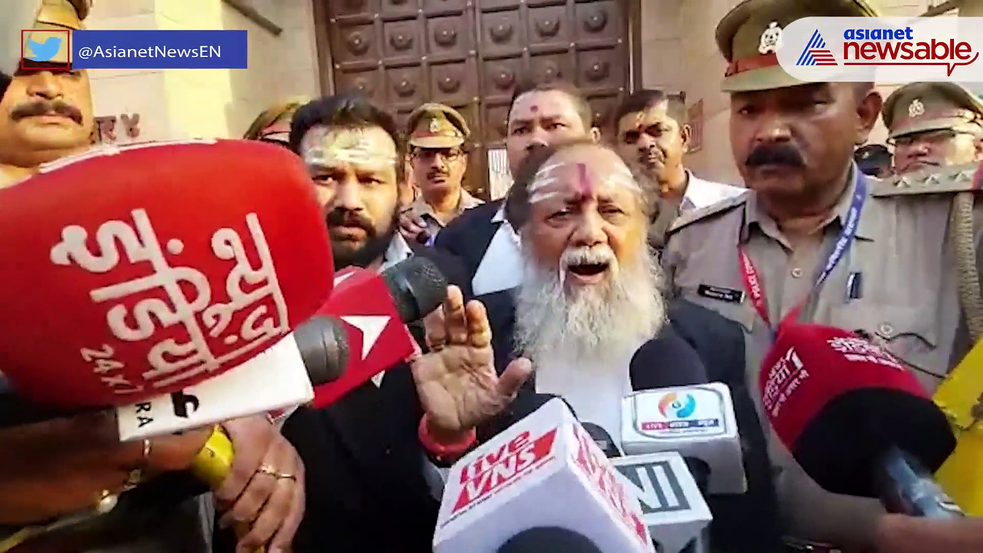 Gyanvapi mosque survey blocked; commission returns