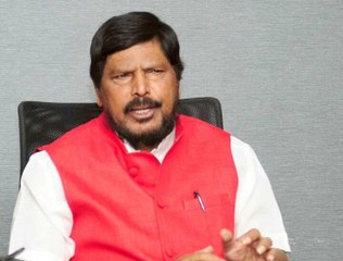 शिंदे ने उद्धव के सारे धंधे बंद कर दिए हैं, शिंदे बाला साहब ठाकरे के हैं सच्चे बंदे : रामदास आठवले