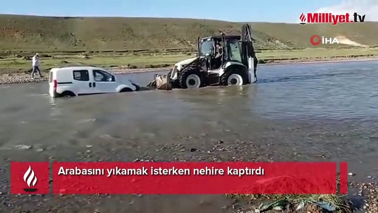 Arabasını yıkamak isterken nehir sularına kaptırdı