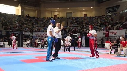 Son dakika haberleri | Milli kick boksçu, askeriyeden aldığı özel izinle Türkiye Şampiyonası'na katıldı