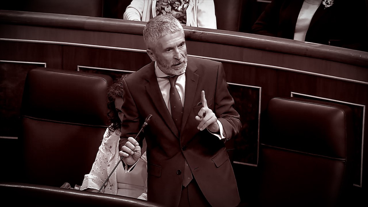 Grande-Marlaska garantiza las "medidas necesarias" para los incendios de Navarra ante las quejas de Bildu