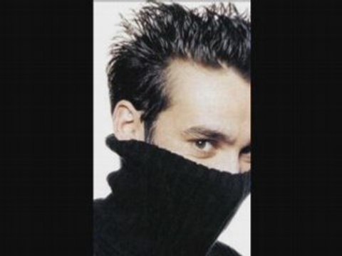 Damien saez parle de la jeunesse en interview