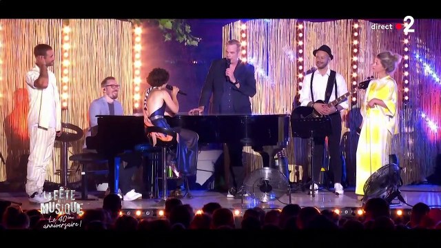 Garou et Barbara Pravi chantent Sous le vent sur France 2