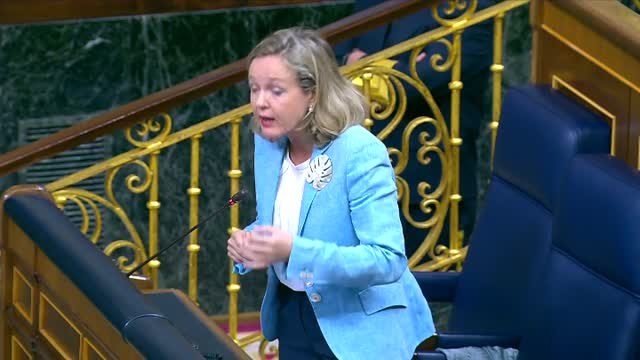 Calviño: Argelia es un cliente fiable, tenemos plantas de regasificación y hay energías renovables, que son baratas