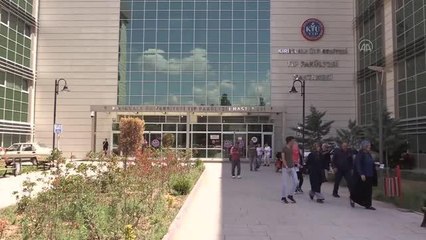 KIRIKKALE - Üniversite hastanesinde ozonla ameliyatsız bel fıtığı tedavisi