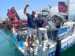 İki yelken sporcusu, rüzgar gücüyle Artvin'den Hatay'a geldi