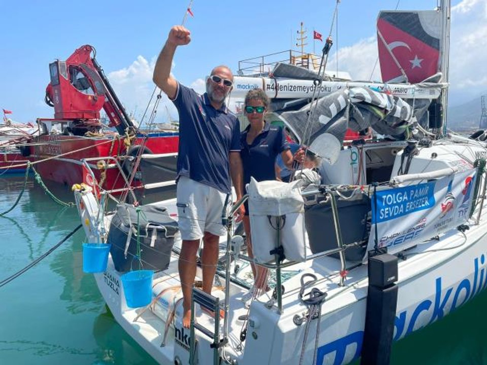 İki yelken sporcusu, rüzgar gücüyle Artvin'den Hatay'a geldi