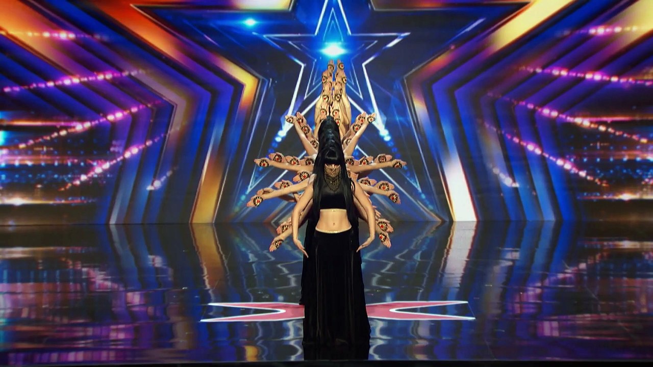 Golden Buzzer_ Mayyas' Breathtaking Audition Captivates Sofia Vergara