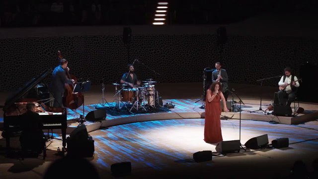 Aynur Doğan - Keçe Kurdan _ Live Performance #aynurdogan #kecekurdan