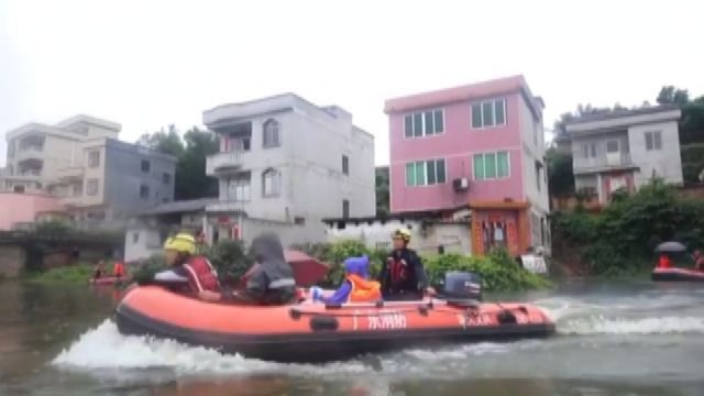 Piogge torrenziali e smottamenti nel sud della Cina