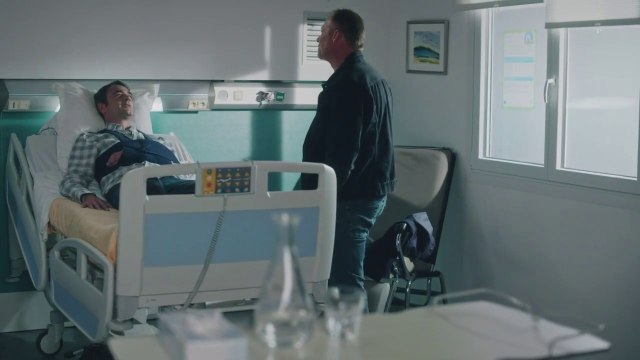 Plus belle la vie : [Indiscrétion] - Eric ouvre son coeur à Simon...