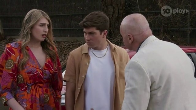 Neighbours 8856 and 8857 22nd June 2022