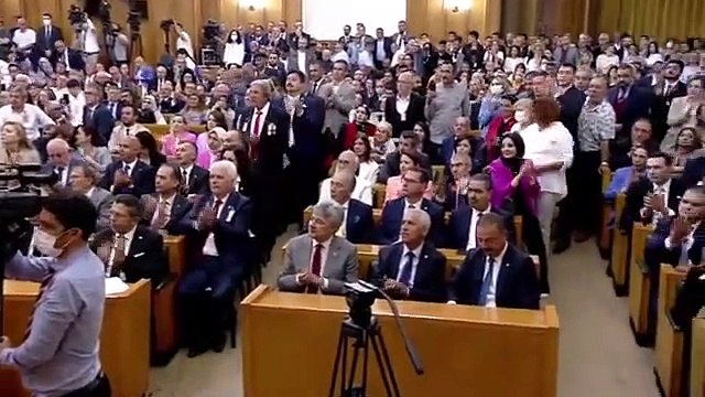 Gazeteciler Cemiyeti Başkanı Bilgin İyi Parti kürsüsünden seslendi: Bu yasa bir sansür çorbası; kahrolsun istibdat, kahrolsun sansür!