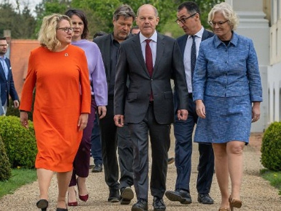 Zufrieden mit der Regierung? So beliebt sind Baerbock, Lindner und Co.