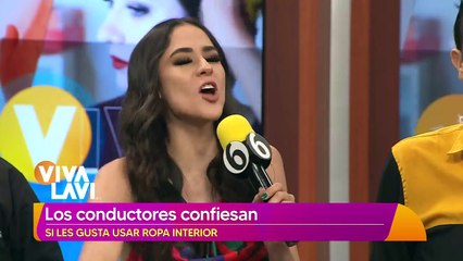 Conductoras de 'Vivalavi' se quitan la ropa interior en vivo