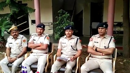 दो लुटेरे पकड़े, चार अधिकारी दे रहे जानकारी, देखें वीडियो