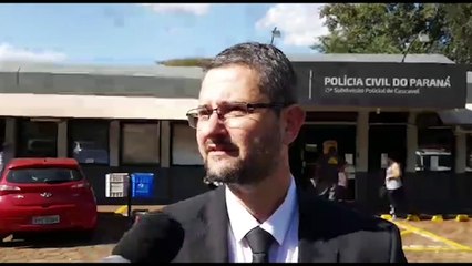 Airton Guilherme presta depoimento junto ao advogado na Delegacia de Polícia Civil