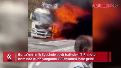 Seyir halinde yanan TIR kullanılmaz hale geldi