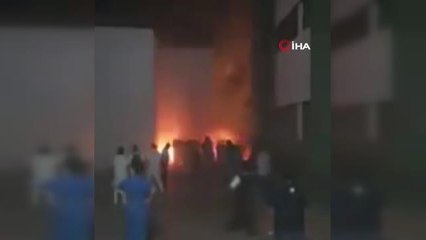 Meksika'da hastane yangını: Hastalar sedyelerle tahliye edildi