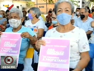Carabobo | Familias del sector Barrio La Luz en Naguanagua reciben títulos de tierra urbana