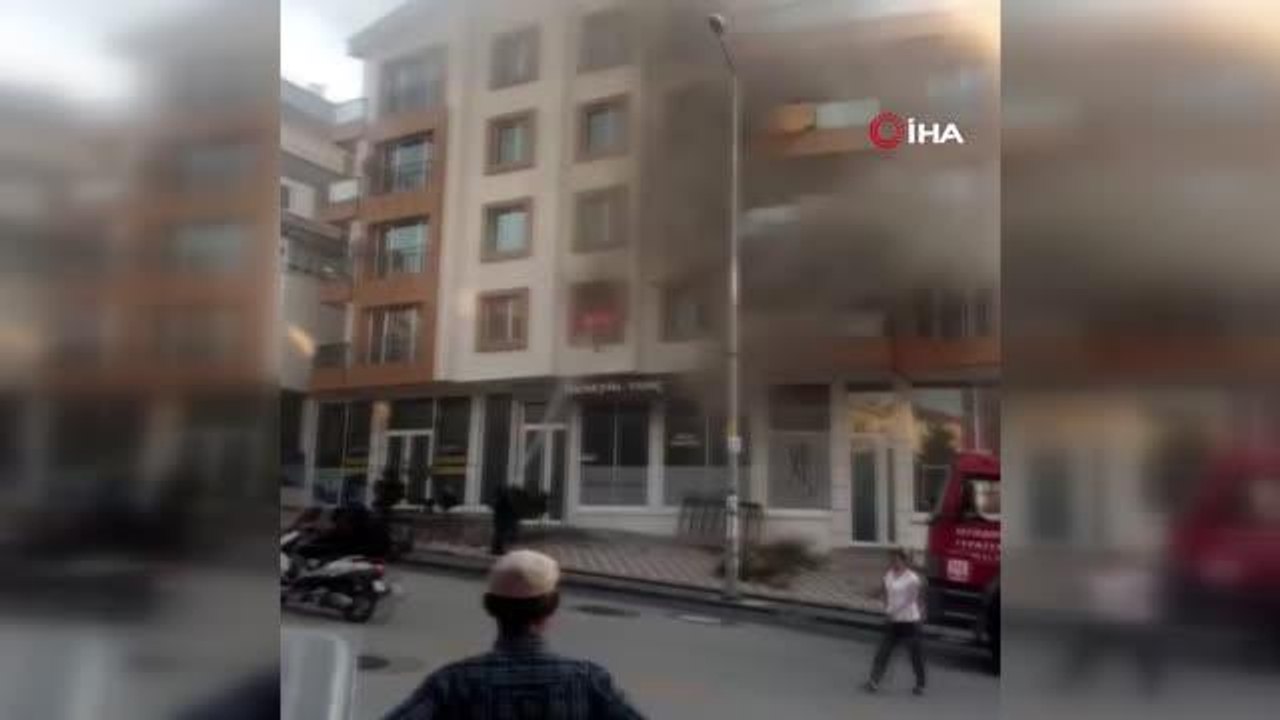 Ankara'da dairede çıkan yangın paniğe sebep oldu
