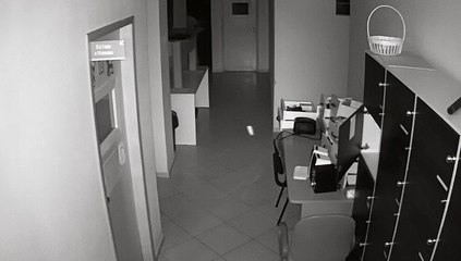 Veja momento em que indivíduo furta igreja em Cascavel