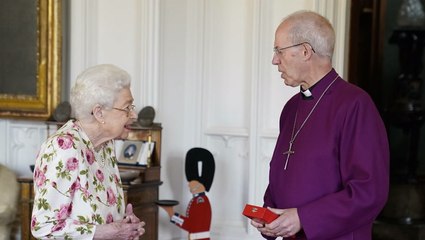 Queen mal ohne Hut: Sie hat die Haare schön!
