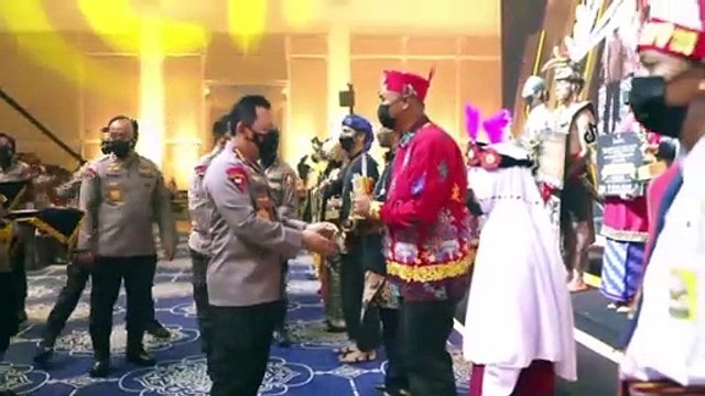 Kapolri Pada Acara Malam Apresiasi Kreasi Setapak Perubahan Polri