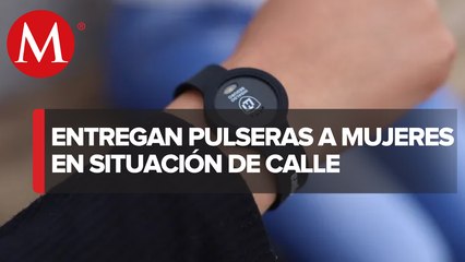 Entregan más de 600 pulseras a mujeres en situación de riesgo