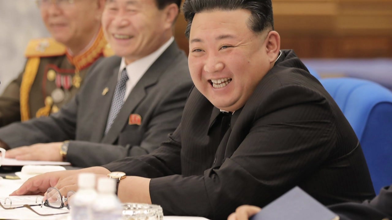 北 "전방부대 작전 임무 추가"...전술핵 운용 가능성 / YTN