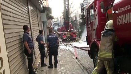 Ayakkabı imalathanesinde başlayan yangın üst kata ve yan binaya sirayet etti