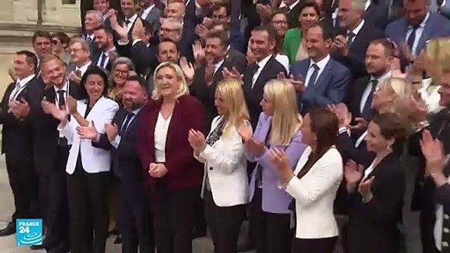 ماكرون يرفض تشكيل حكومة وحدة وطنية