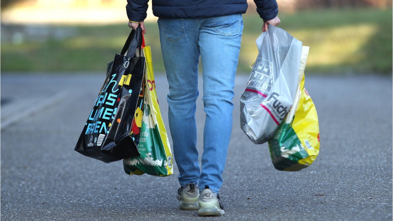 Norma, edeka und co.: so umgehen supermärkte das plastiktüten-verbot