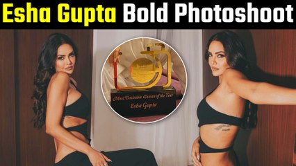 दीवार से चिपक कर Esha Gupta ने दीया हॉट पोज, जाने कैसी बनी Most Desirable Women