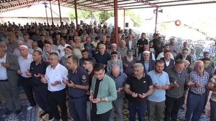 Köylüler yağmur ve şükür duasına çıktı