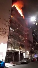 Así fue el voraz incendio en Recoleta: cinco muertos y al menos una decena de heridos