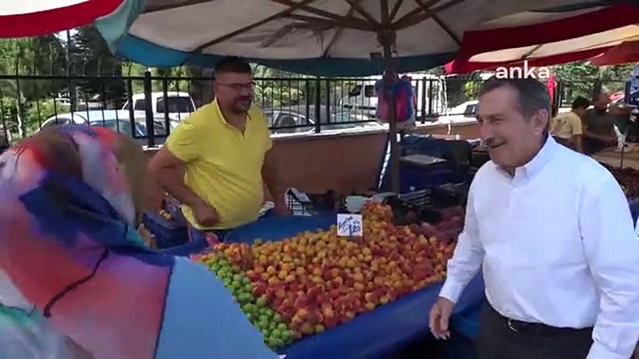 Tepebaşı Belediye Başkanı Ataç, Semt Pazarını Ziyaret Etti