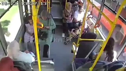 GAZİANTEP - Baygınlık geçiren çocuk, otobüsle hastaneye yetiştirildi