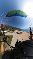 Un parapentiste percute la tête d'un homme en atterrissant sur la plage