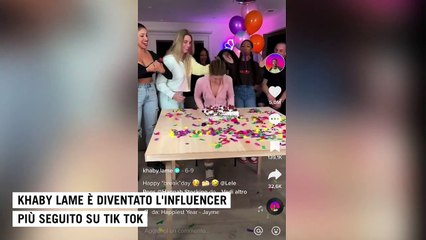 Khaby Lame incoronato re di Tik Tok, superata Charli D'Amelio: "Era facile, no?"